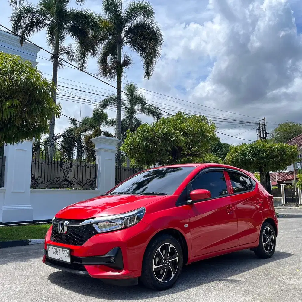 Honda brio e matic 2023 facelift km 15 rb an istimewa