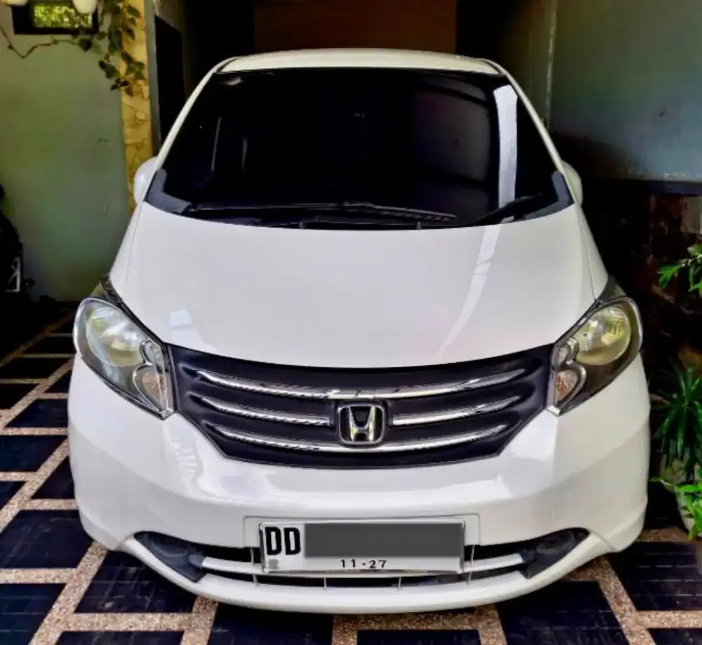 Honda Freed 1.5 E psd A/T 2011