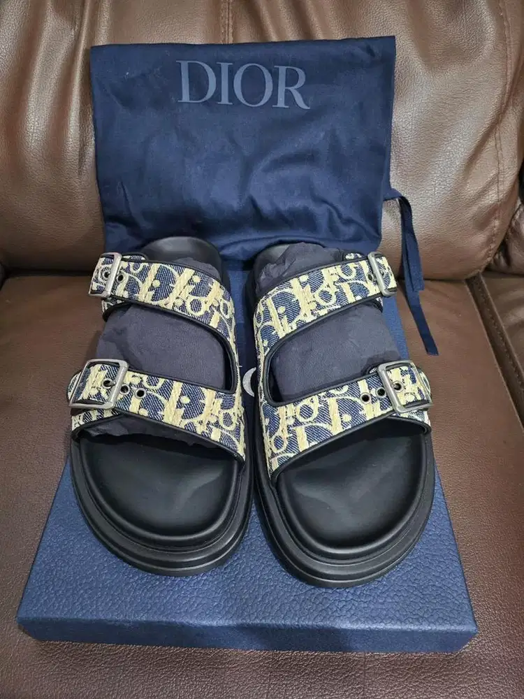 Di jual sendal pria DIOR new