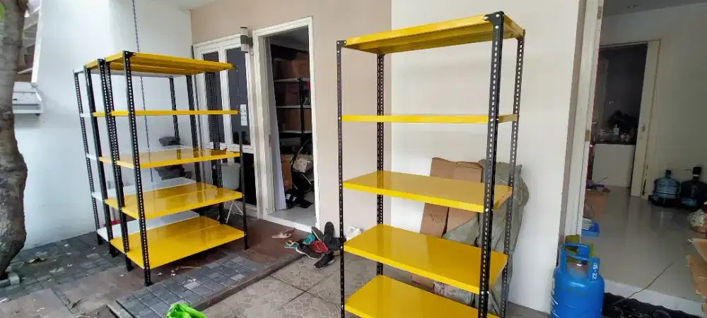 Rak besi siku lubang cod lokasi