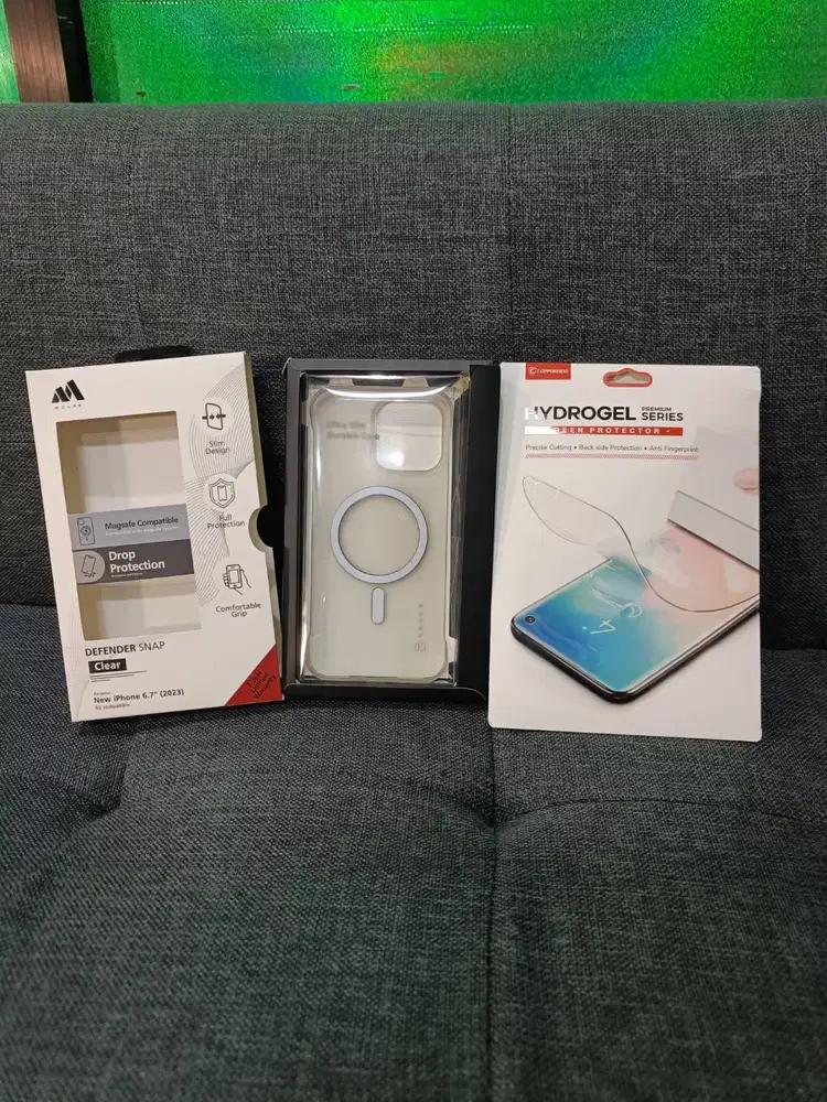 Case casing + hydrogel iphone 15 pro max pm apple like new