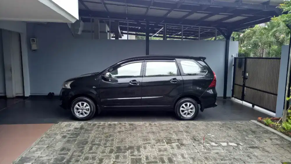 Avanza 1.3 G 2016 (hitam metalik,manual,low km)