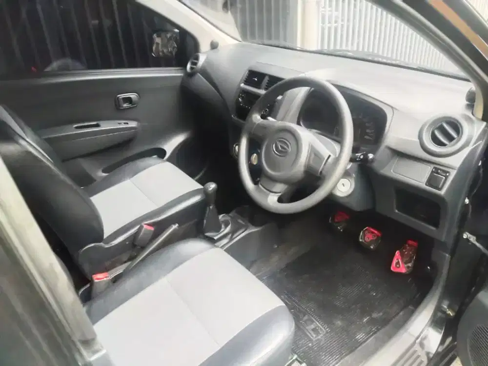 Daihatsu Ayla 1.0 Mt km rendah