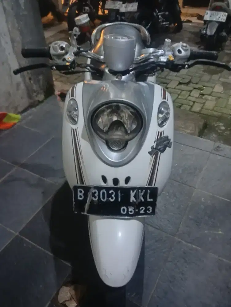 Dijual Yamaha Fino karbu tahun 2013 motor tinggal pakai