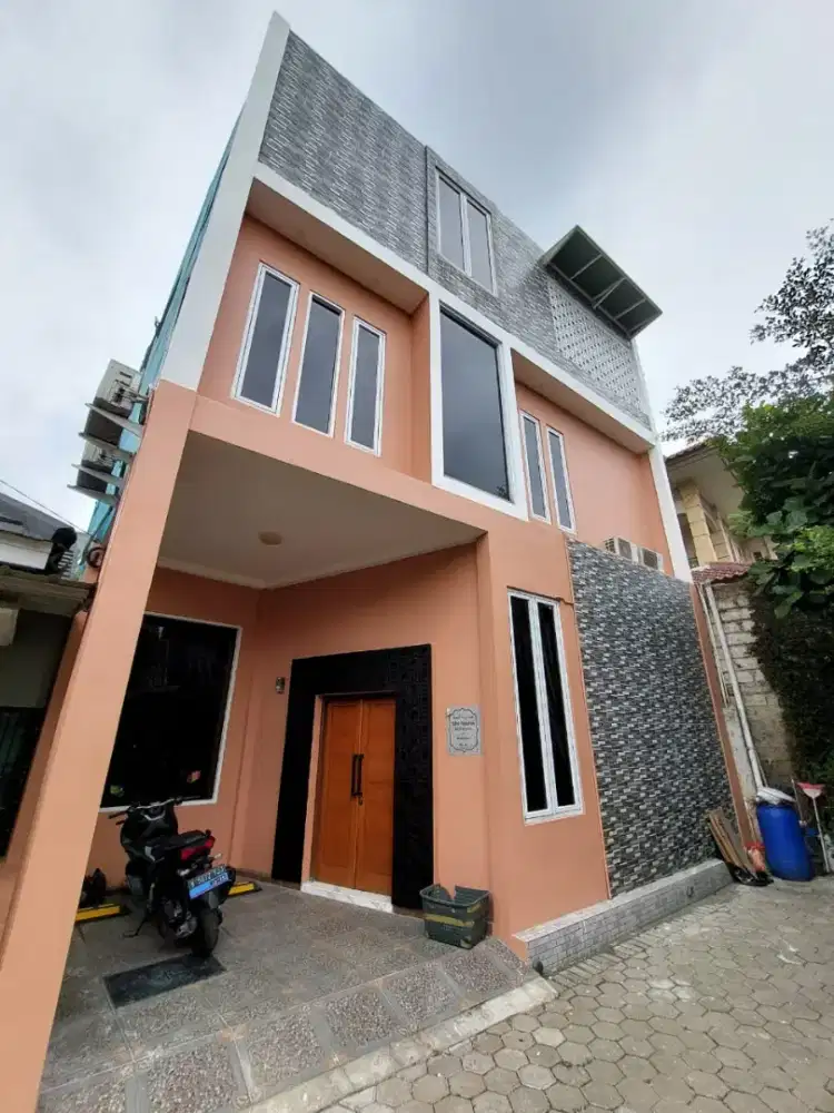 RUMAH STRATEGIS SAMPING GERBANG TOL BAMBU APUS