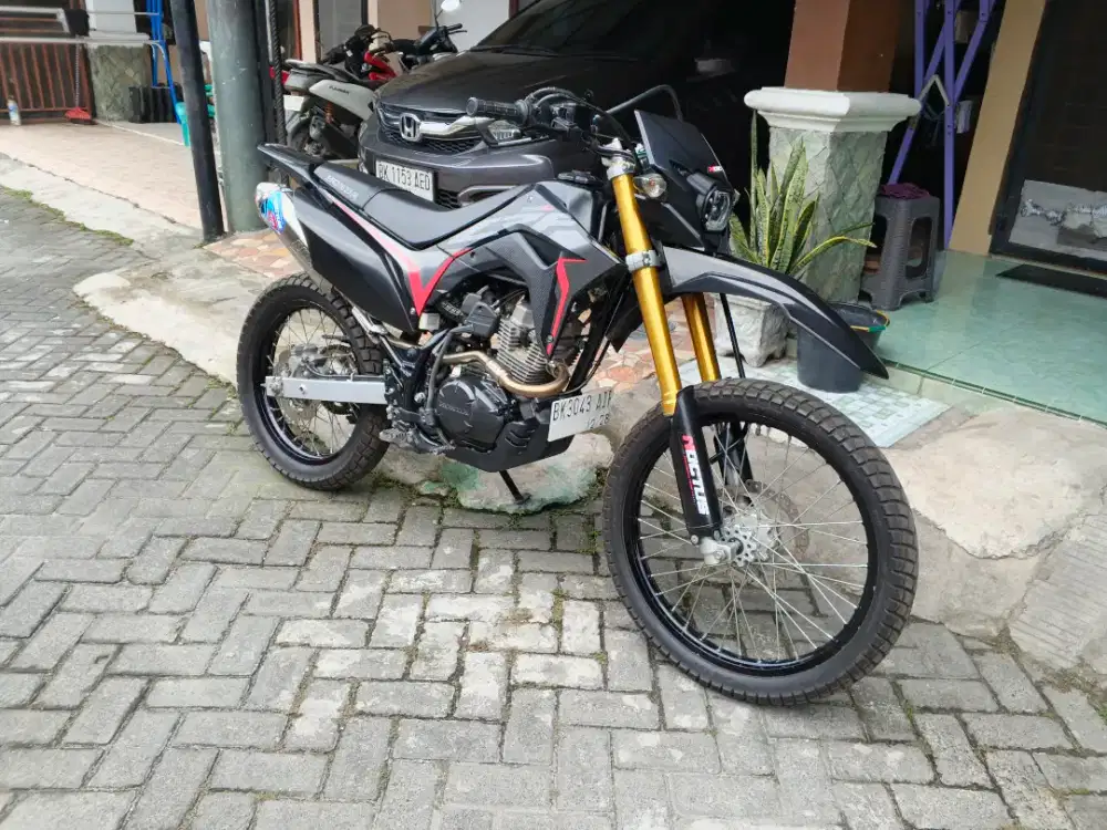 CRF 150L tahun 2018 (mint condition)