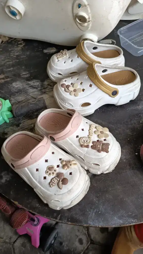 Sandal baim anak perempuan
Pink putih 28-29
Coklat putih 30-31