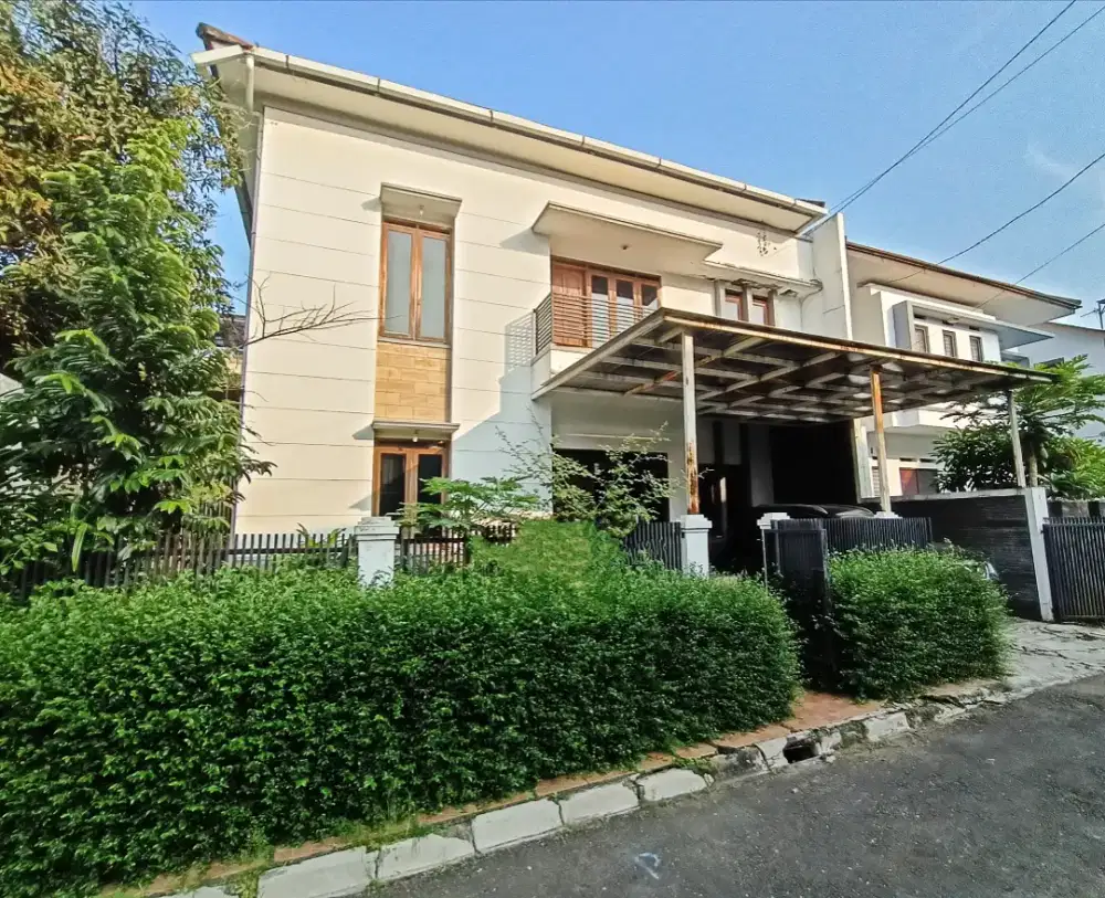 Dijual cepat Hunian 7 Kamar dekat Sarijadi &Kampus prospek buat kostan