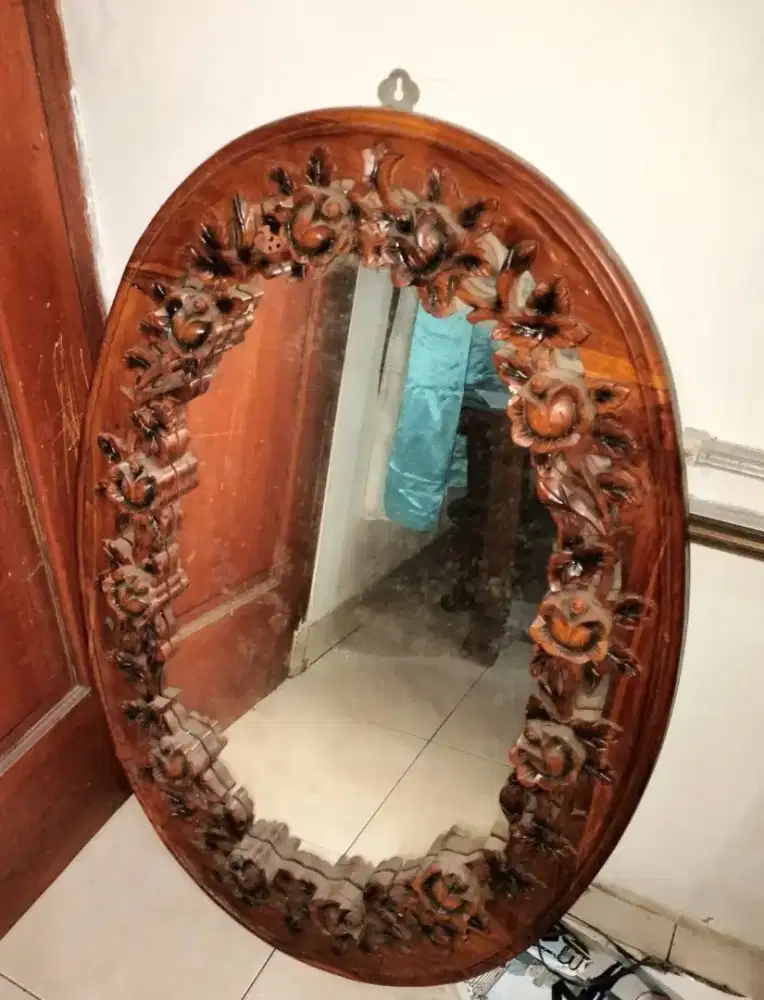 Dijual Cepat Kaca Jati Ukiran