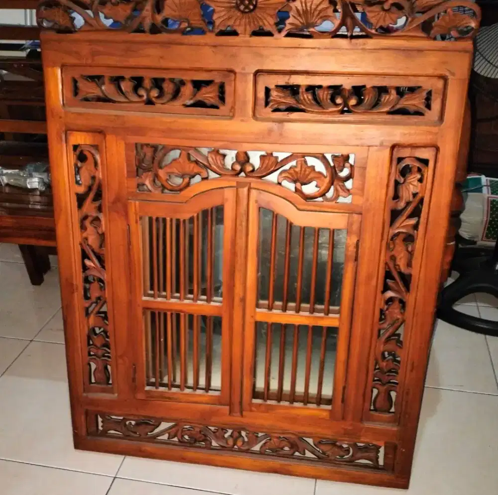 Kaca buka tutup Kayu Jati