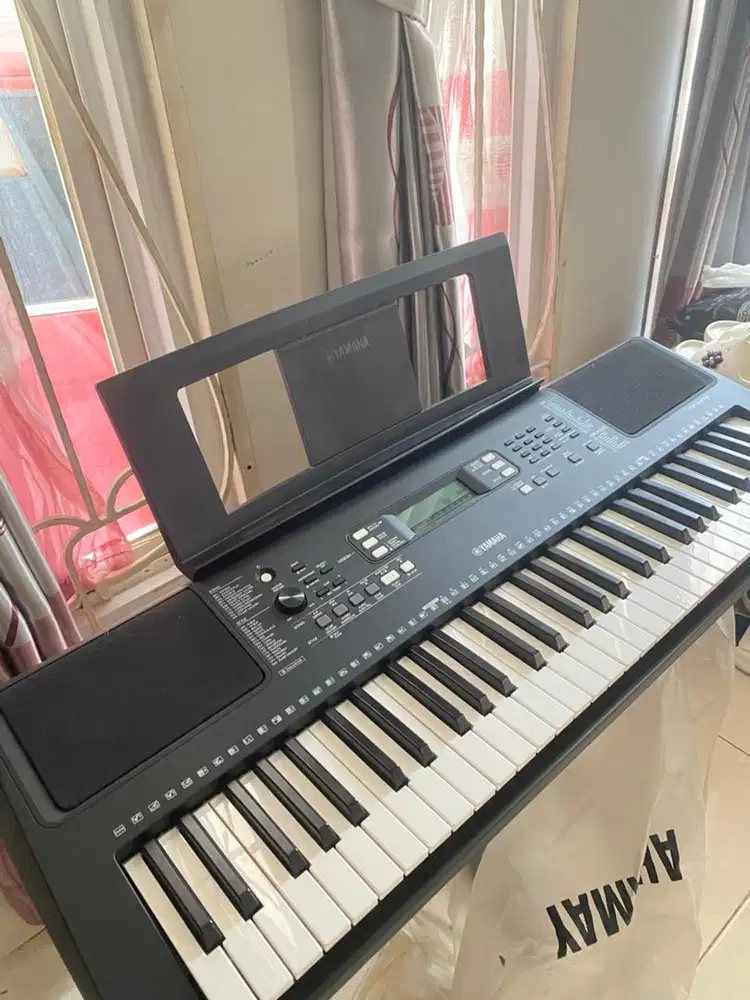 keyboard yamaha PSR E373