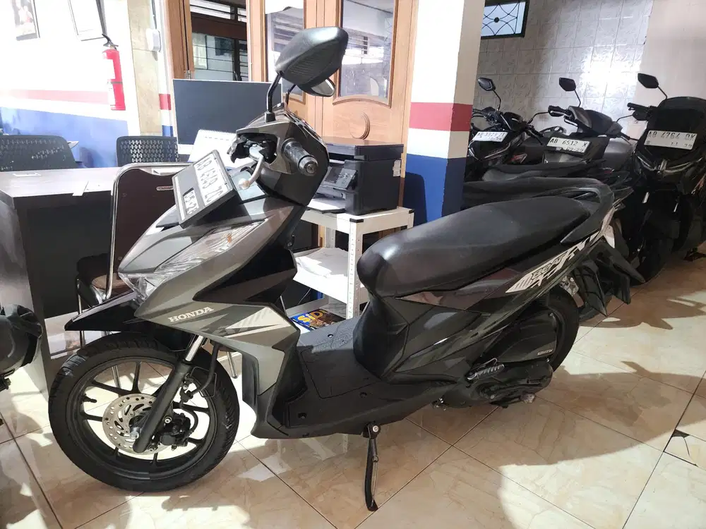 Beat hitam grey 2023 pajak.baru gbm bisa tunai atau kredit dp500rb