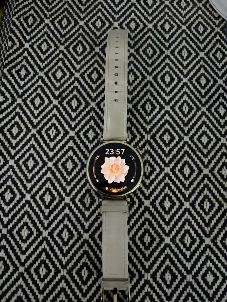 Huawei Watch GT 4 Cewek