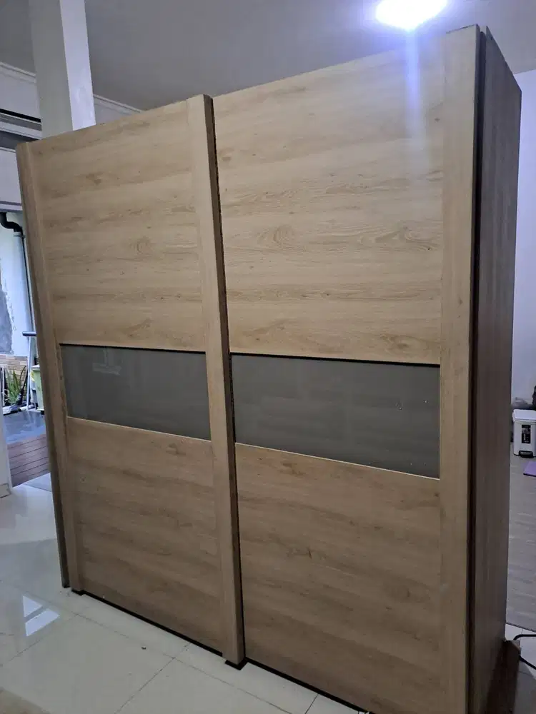Lemari sliding door Informa