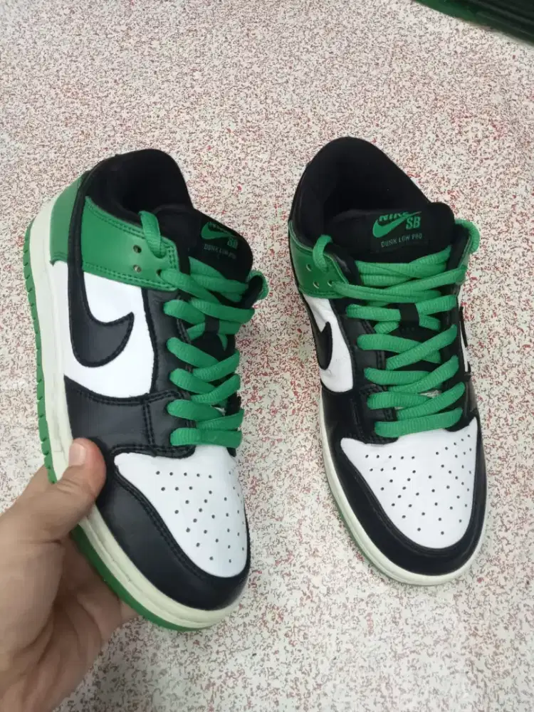 Sepatu Nike Cowok Size 41