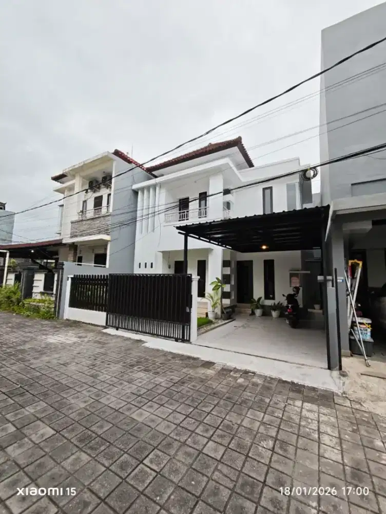 Rumah Mewah Minimalis Lingkungan Elite Skurity 24 jam dekat kerobokan