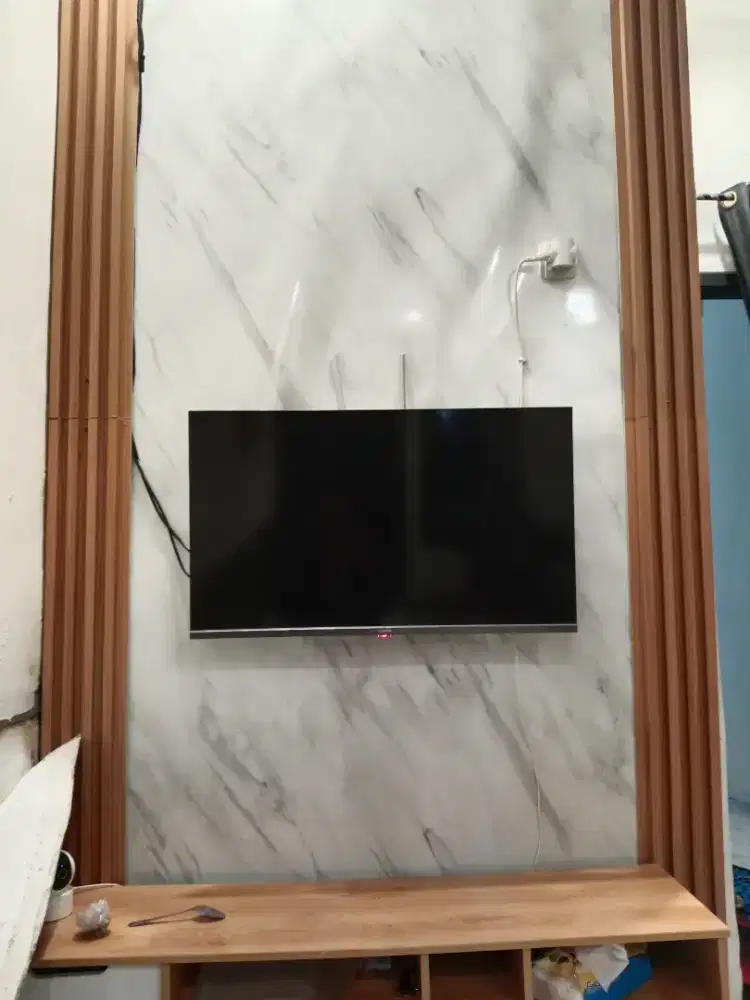Pasang bracket tv tempel di dinding /dudukan tv terima bongkr pasang