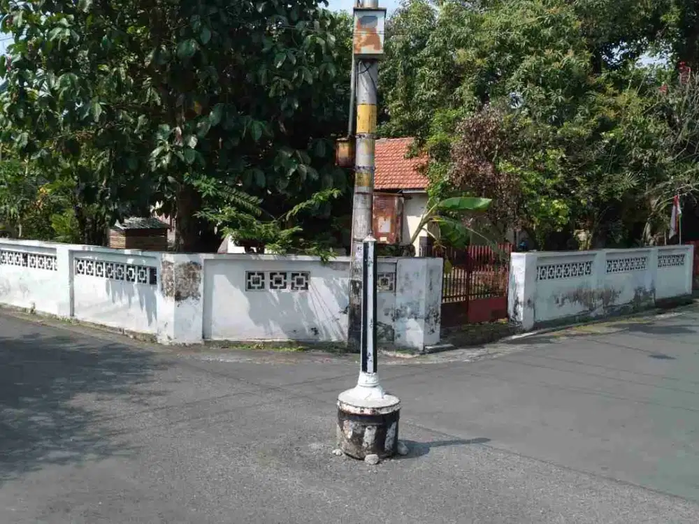 Dijual rumah lama di badran solo