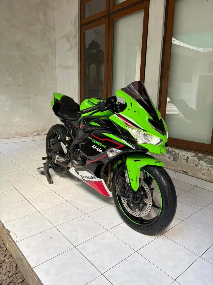 Kawasaki ZX25r 2022 abs