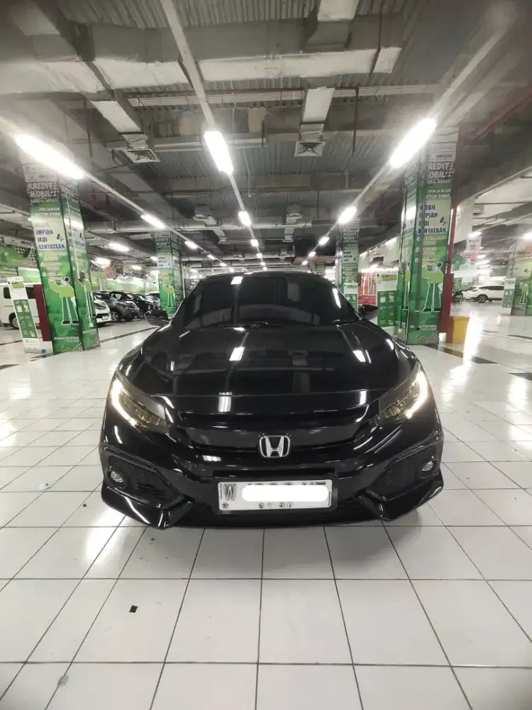 Honda Civic Turbo E A/T 2019 Hatchback