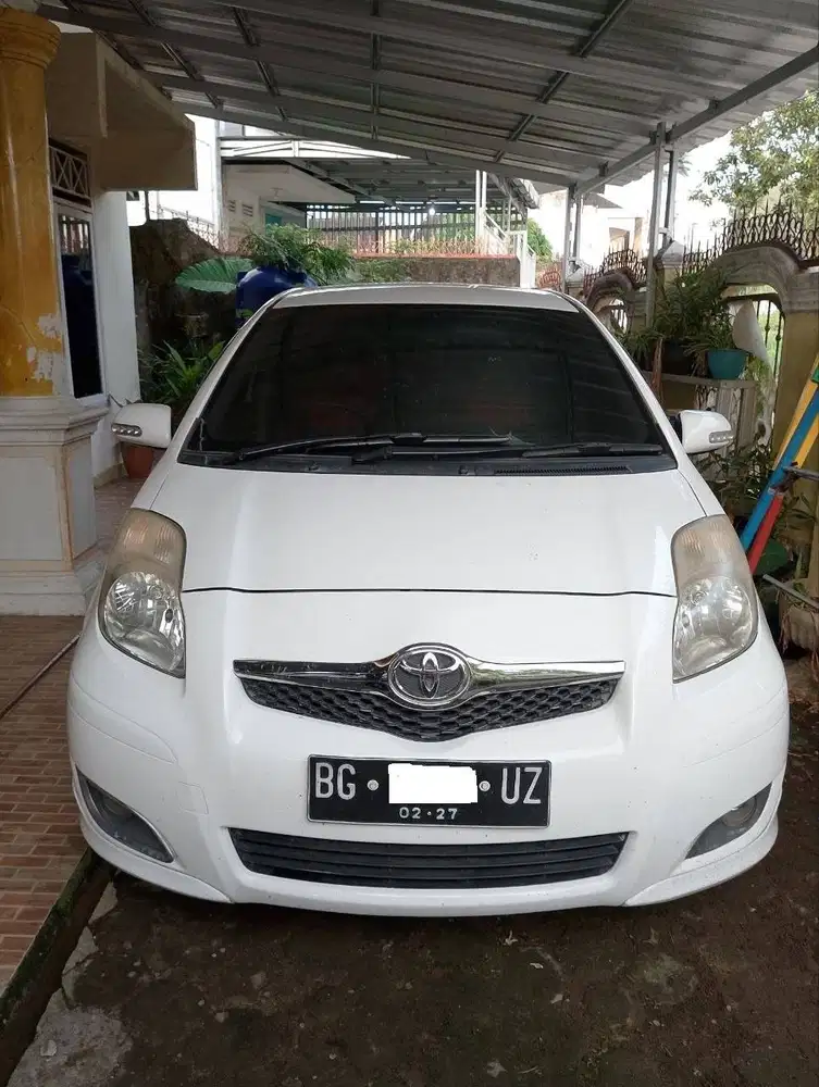 2012 Toyota yaris 1.5 e m/t