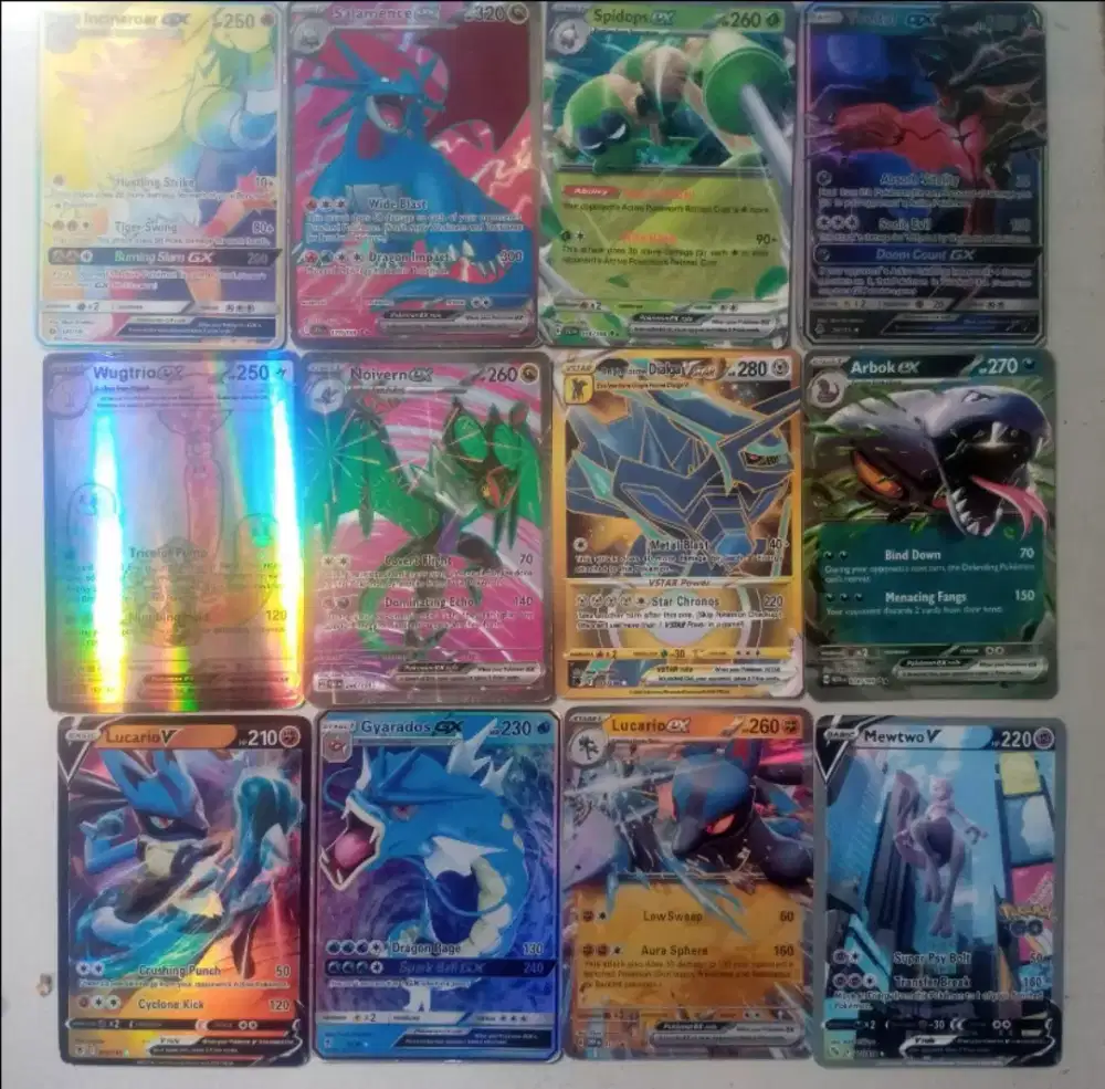 Koleksi kartu pokemon