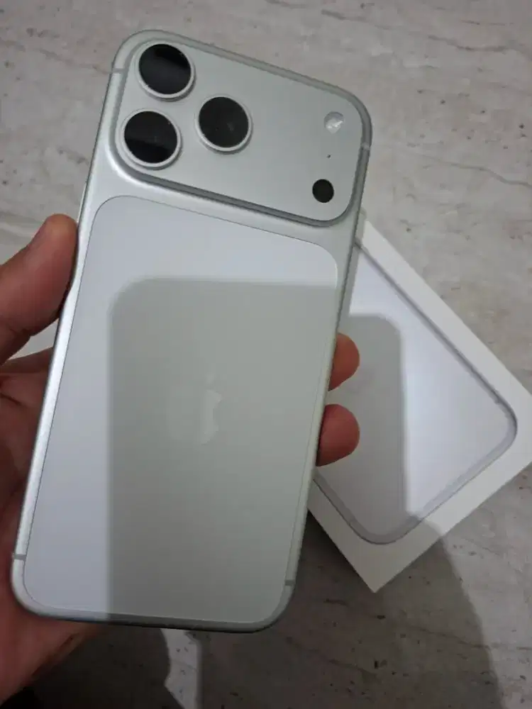 Iphone 17 promax 256gb