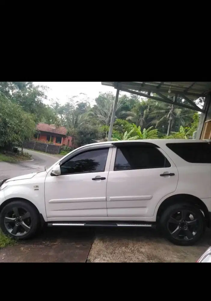 Jual terios 2014 istimewa pribadi