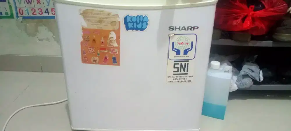 Kulkas mini Sharp