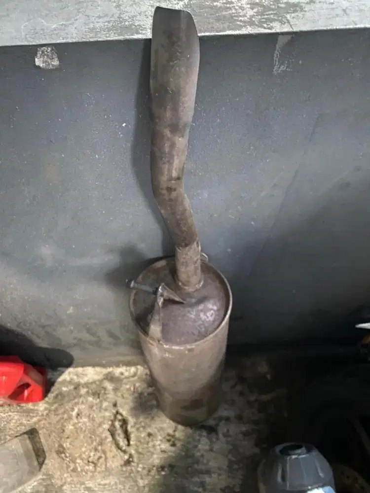 Knalpot original toyota vios g 2004