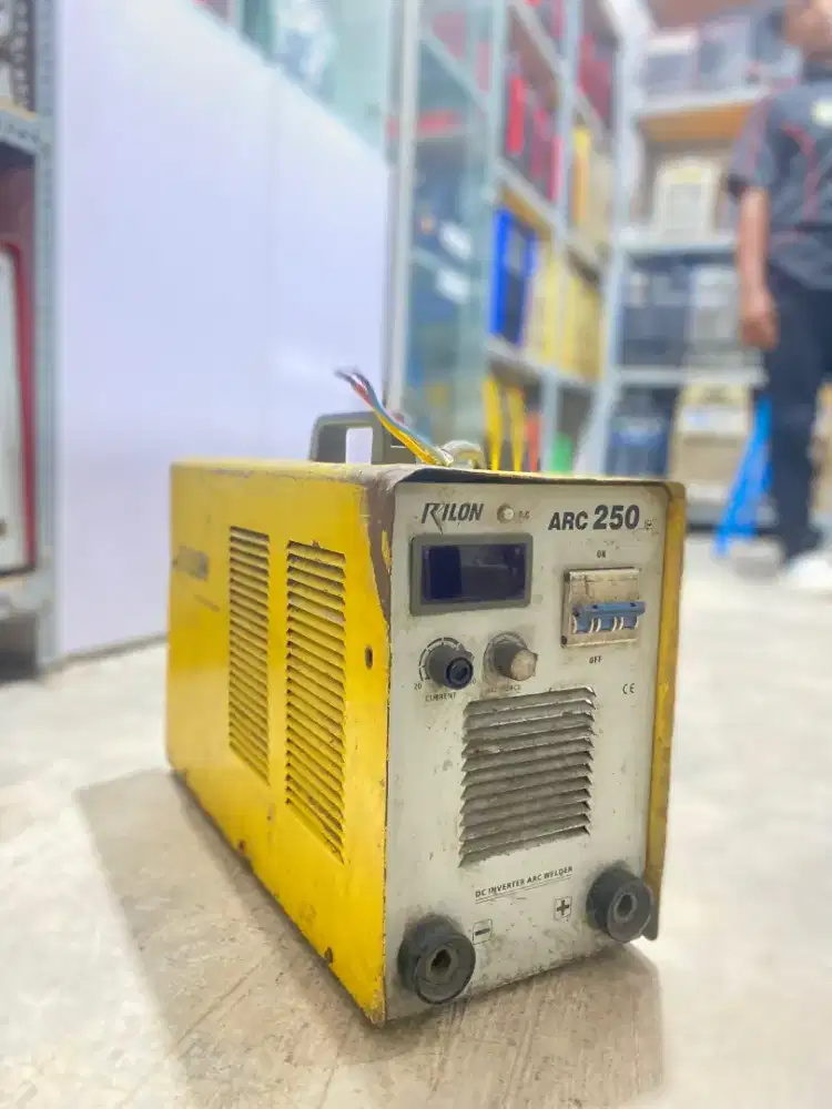 Mesin las bekas MMA 250A 3 phase Rilon Second LISTRIK INVERTER IGBT