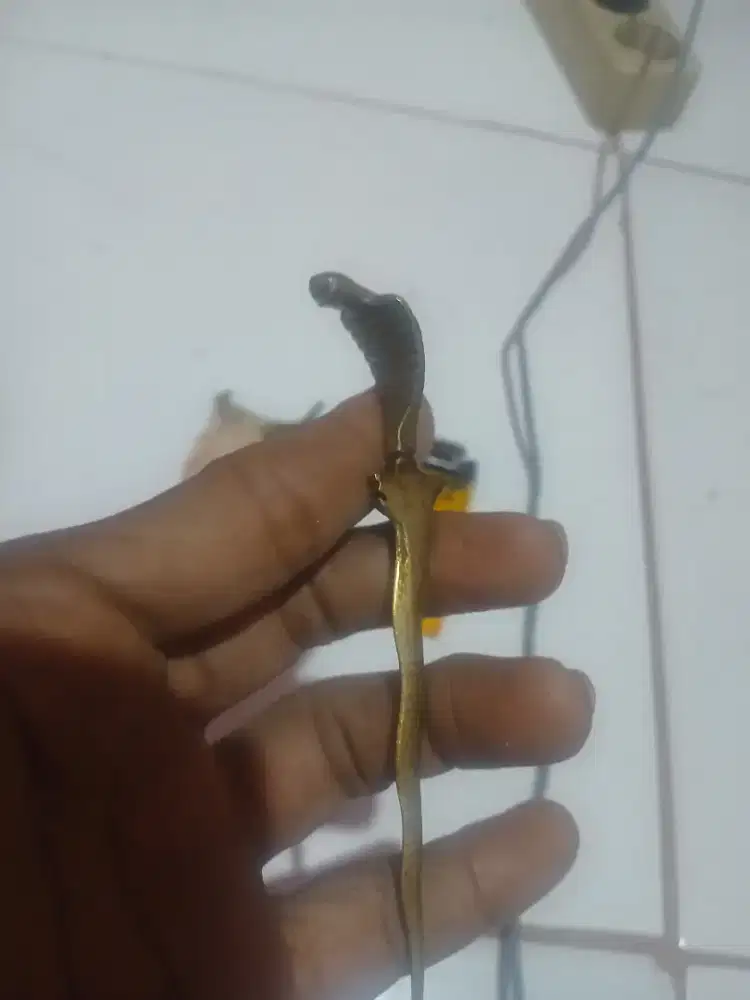 Keris kepala ular