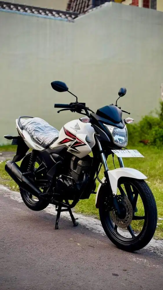 HONDA VERZA ALBINO PUTIH VELG ASLI RACING BALOK