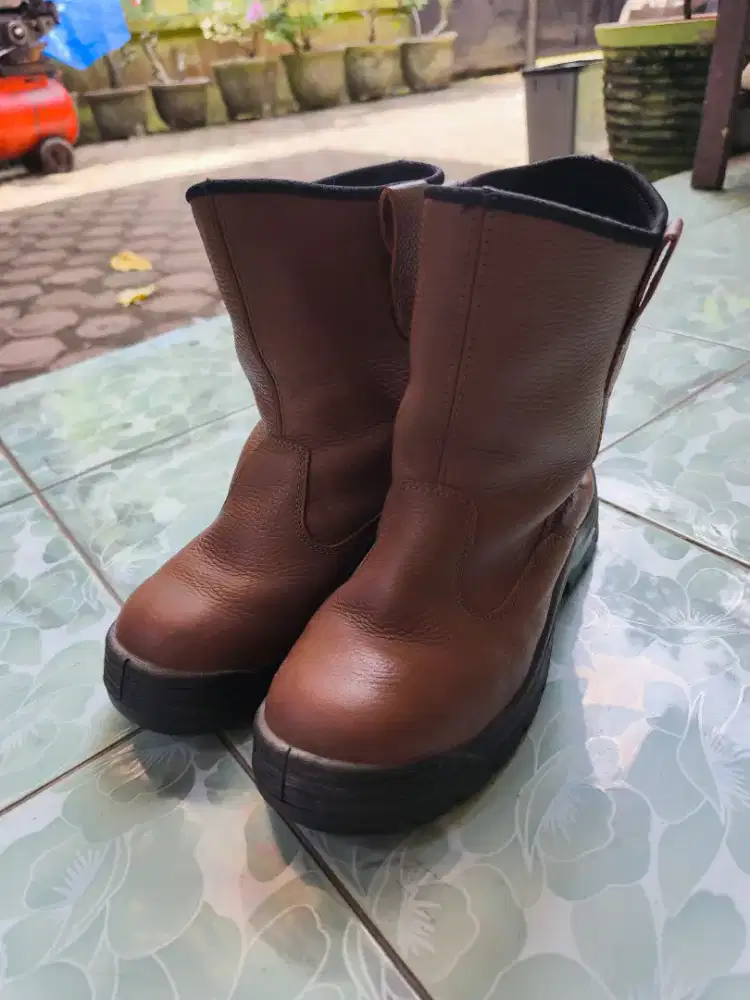 SEPATU SAFETY CHEETAH