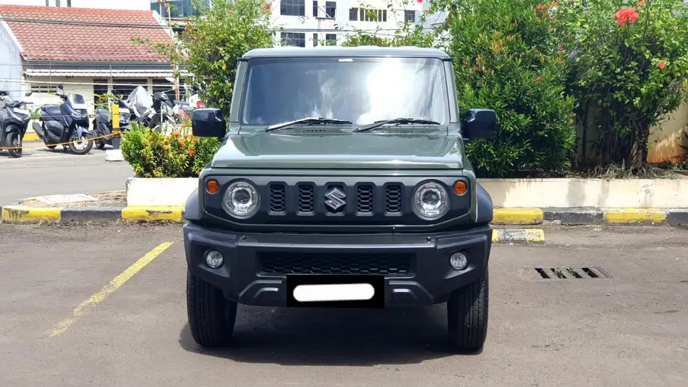Km19rb suzuki jimny 3 door matic 2023 hijau