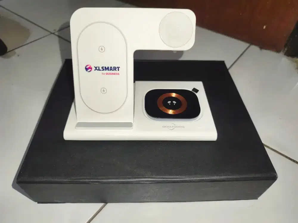 Gojodoq Wireless Charger 4 in 1. Baru 150K Net