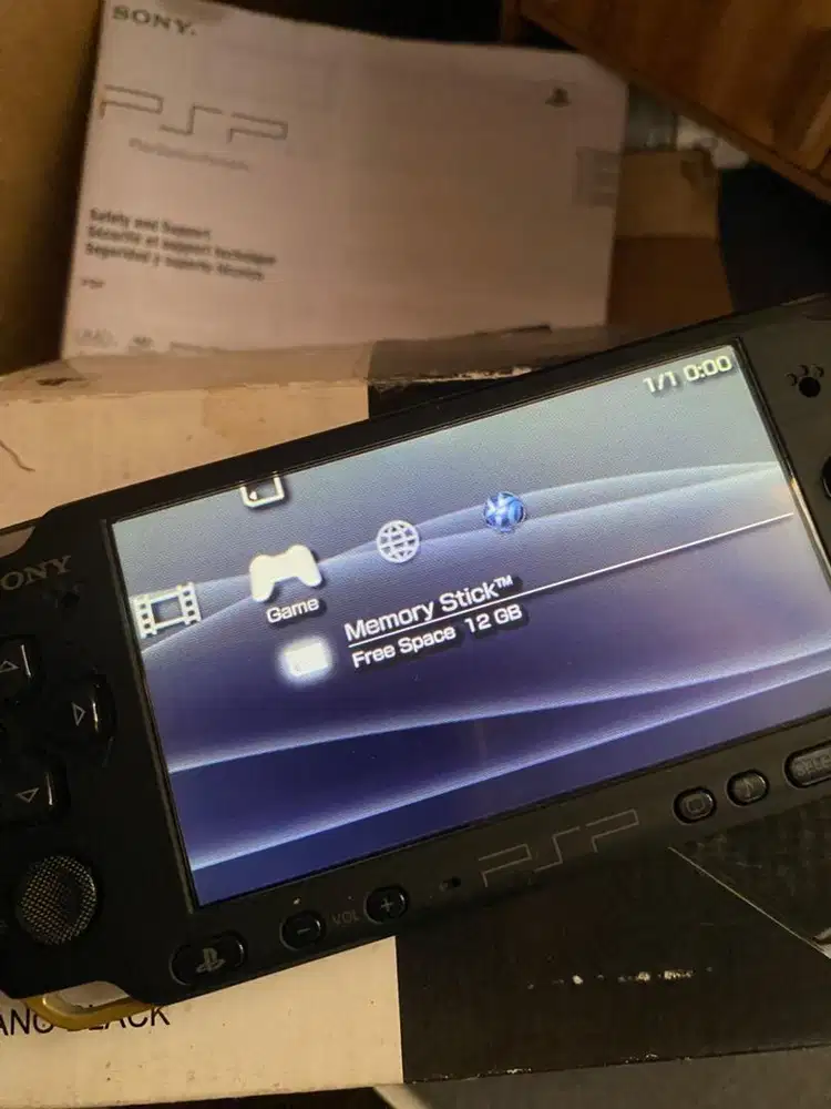 PSP Slim Black Edition Monster Hunter