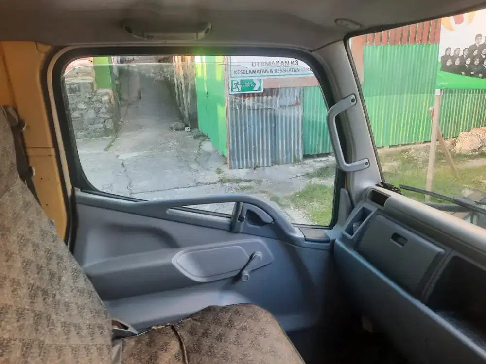 TRUK DUMP CANTER MITSHUBISI MULUS DAN TERAWAT