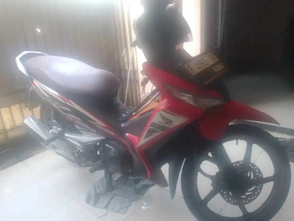 Di jual cepat supra x125fi