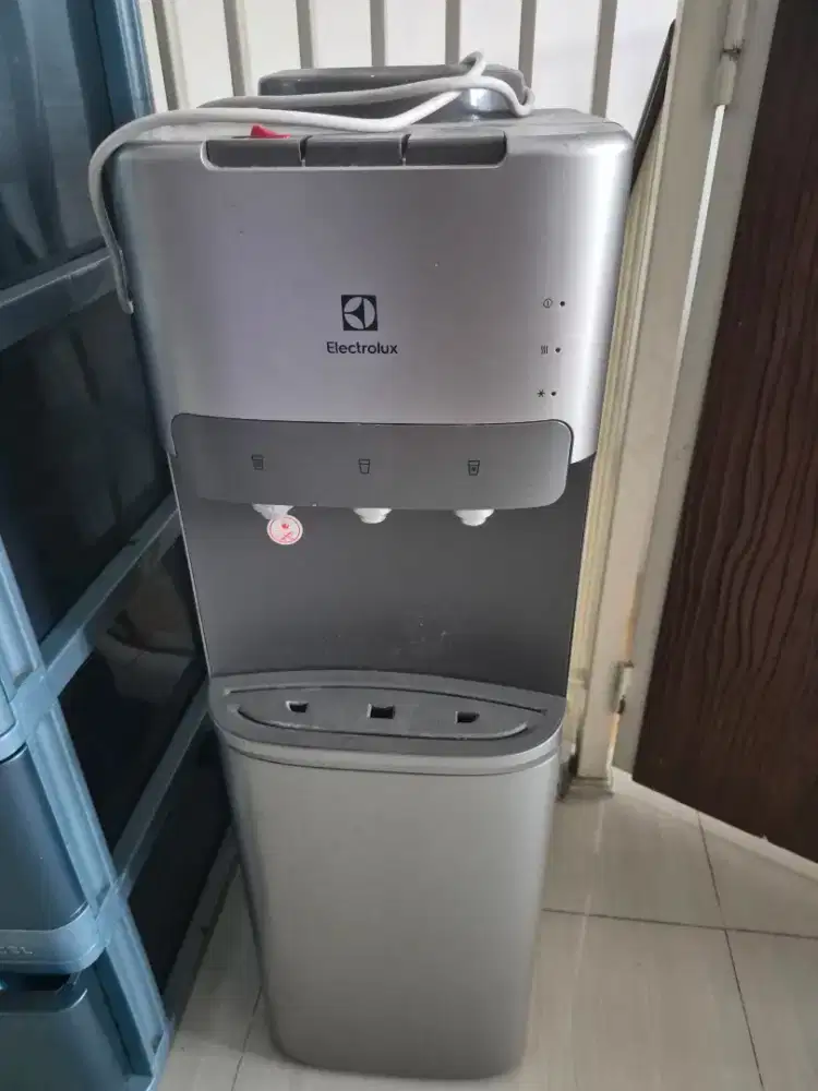 Jual dispenser electrolux bekas