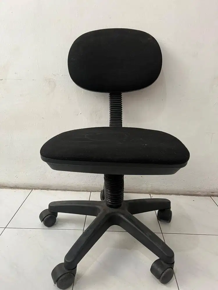 Kursi Kantor Staff Hidrolik dengan roda Merk: Activ