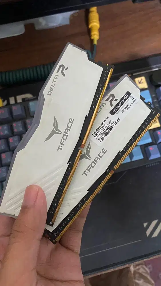RAM KOMPUTER / PC T-FORCE 8x2 DDR4 3600