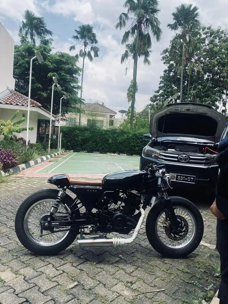 For sale costum caferacer basic byson