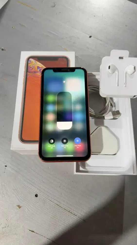 Iphone Xr Coral 64GB Lengkap Terdaftar