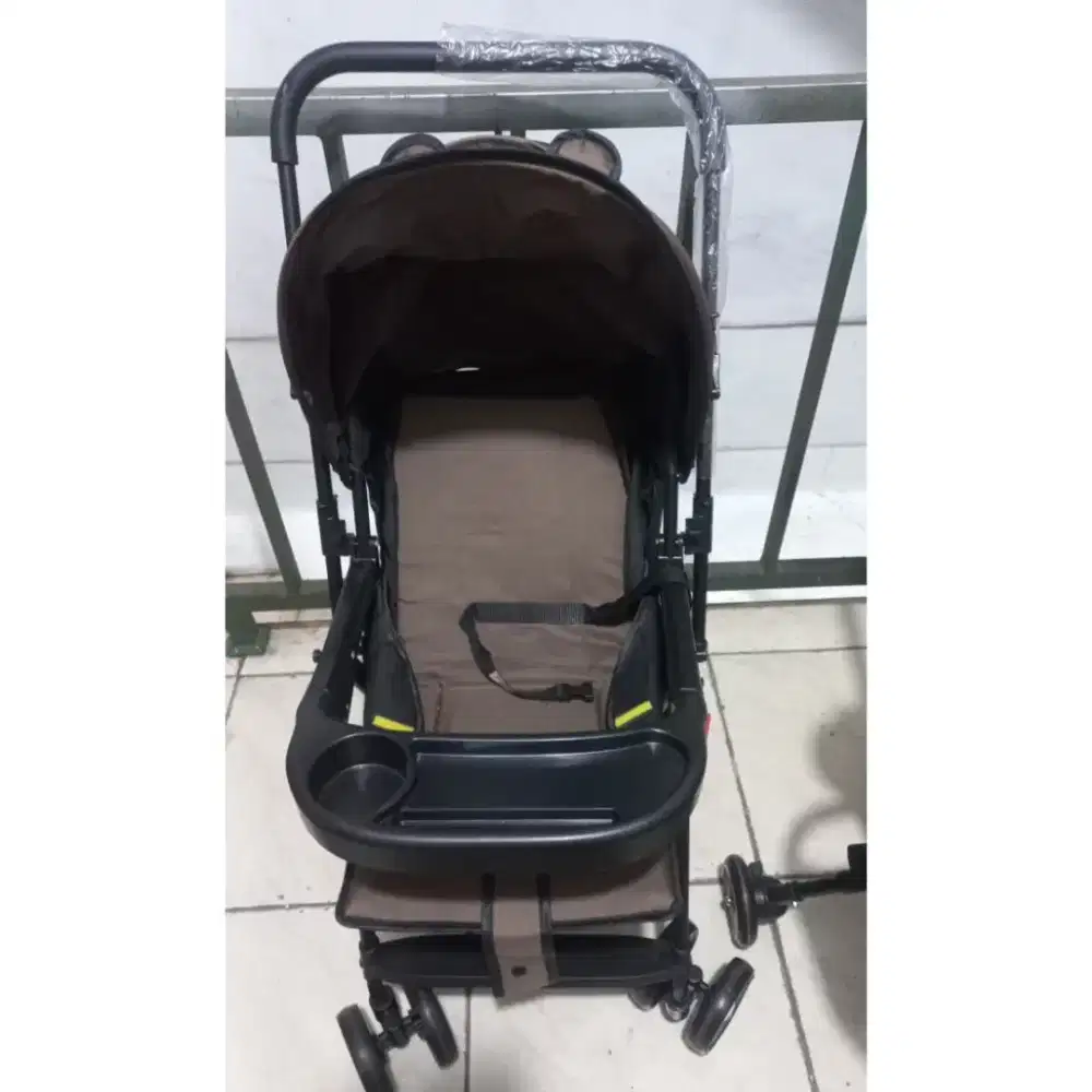 Stroller bayi coklat