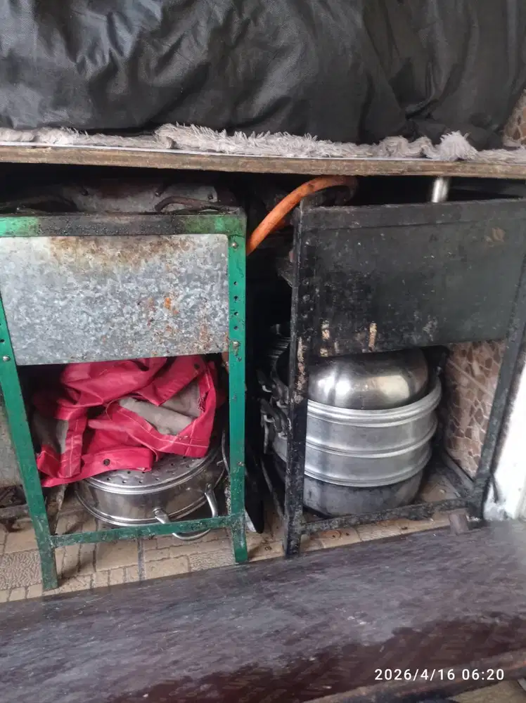 Rangka dan kompor mawar