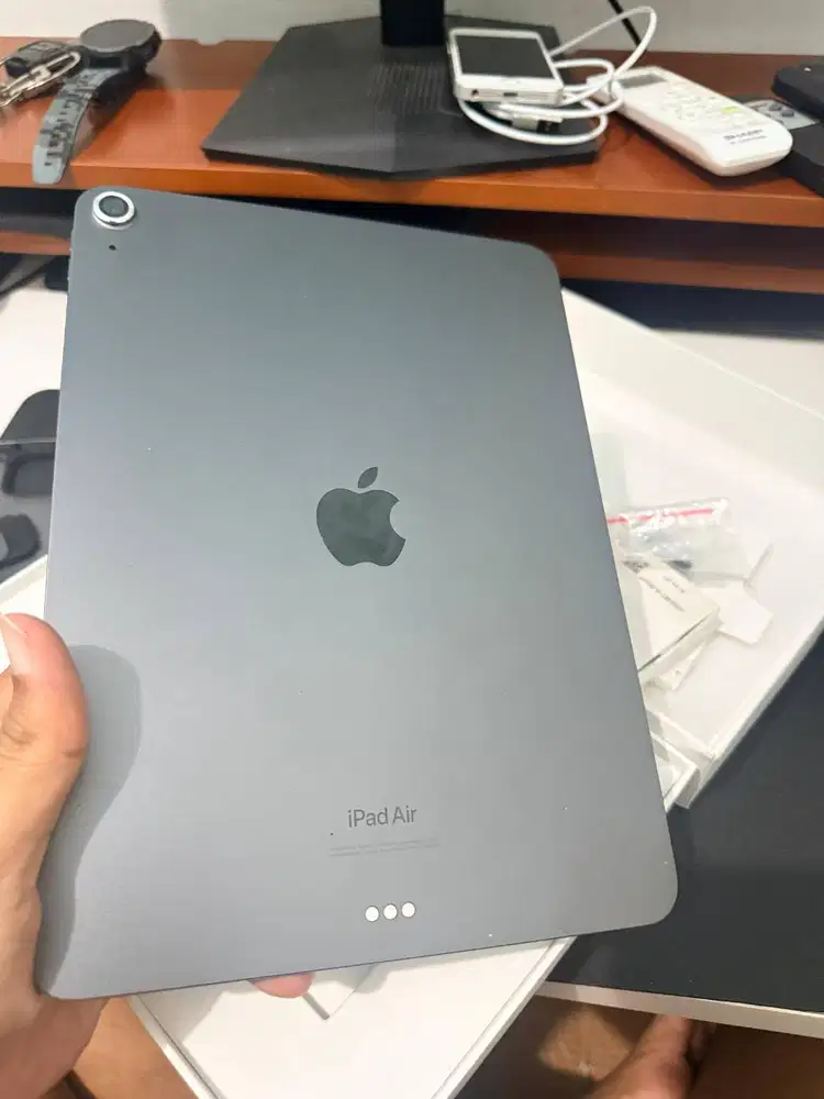 iPad Air 5 (M1) 64GB Grey + Pencil – Mulus Like New!