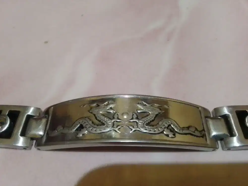 Gelang kesehatan istimewa