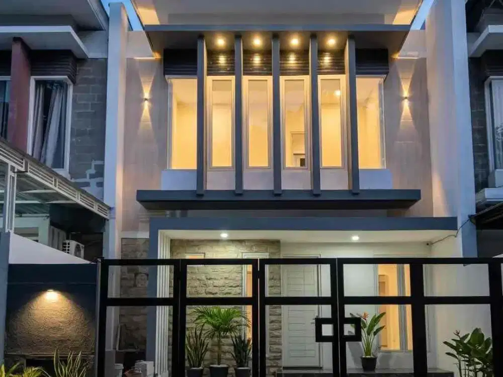 Dijual rumah 2 lantai siap huni minimalis grand semanggi sby timur