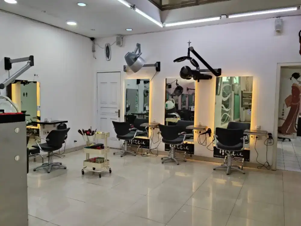 Dibutuhkan Segera Asisten di Salon